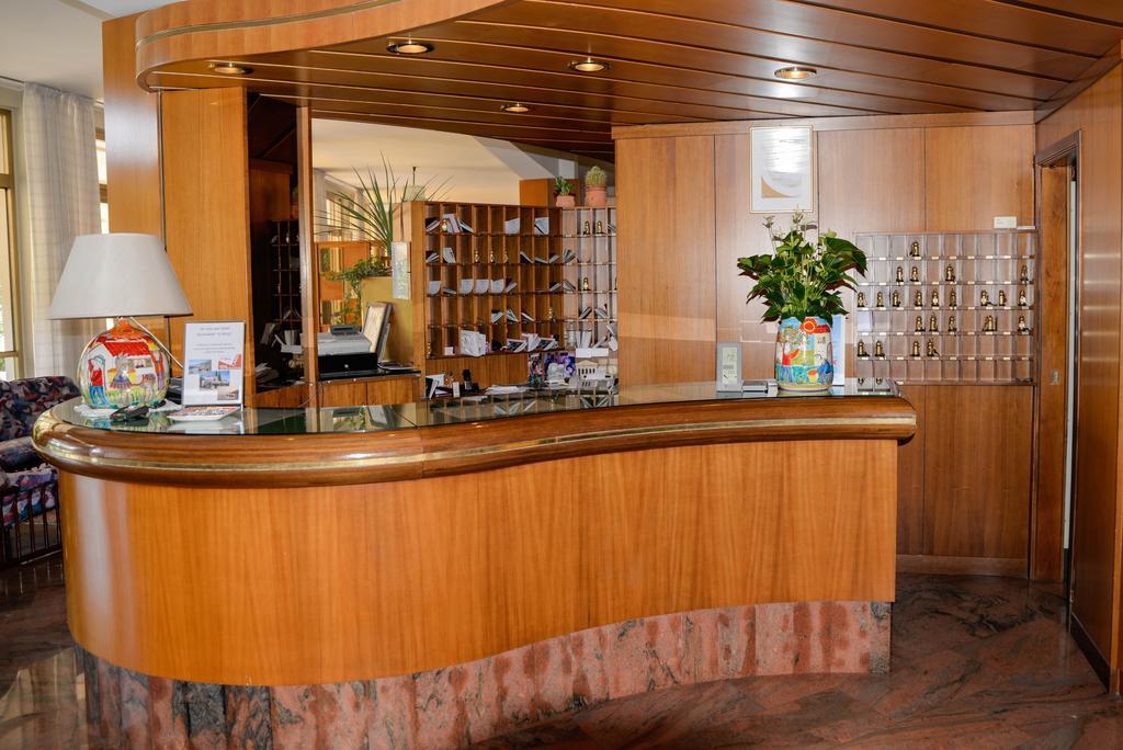 Hotel Continental Γκάρντα Εξωτερικό φωτογραφία